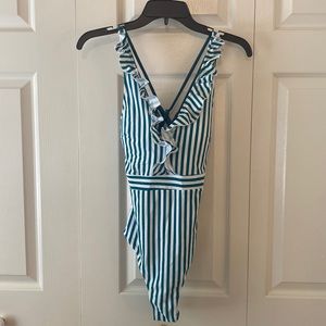Cupshe one piece bathing suit. Brand new! Size Large.